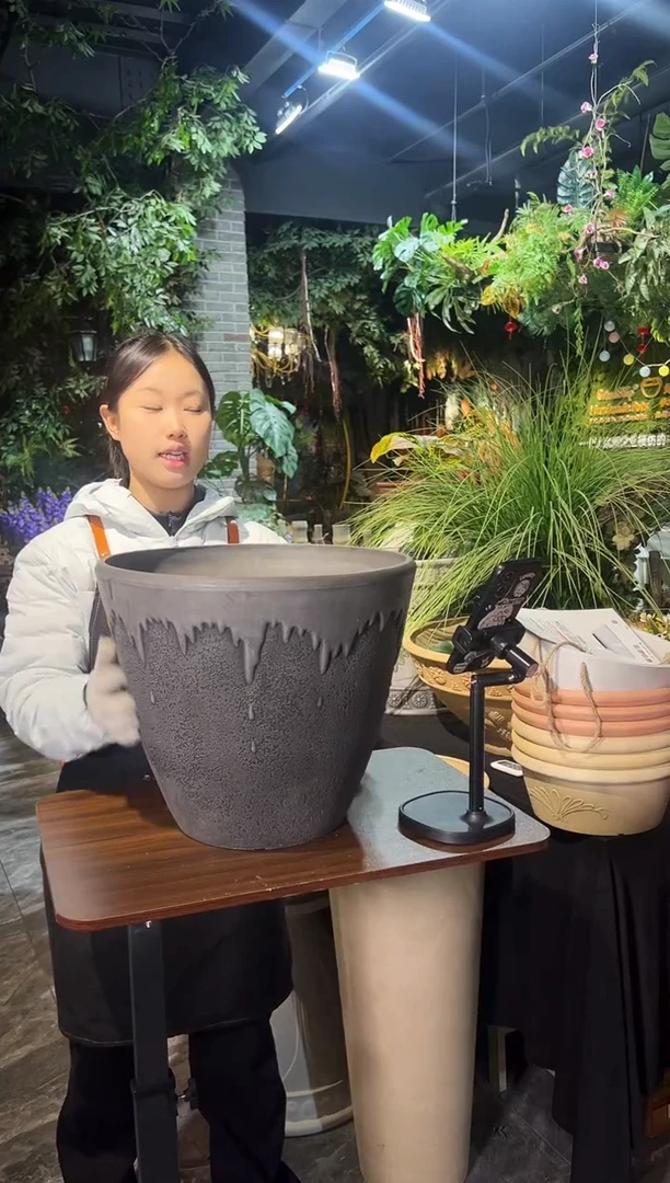 40*34/11S40/灰黑色水滴冰激凌浮雕花盆