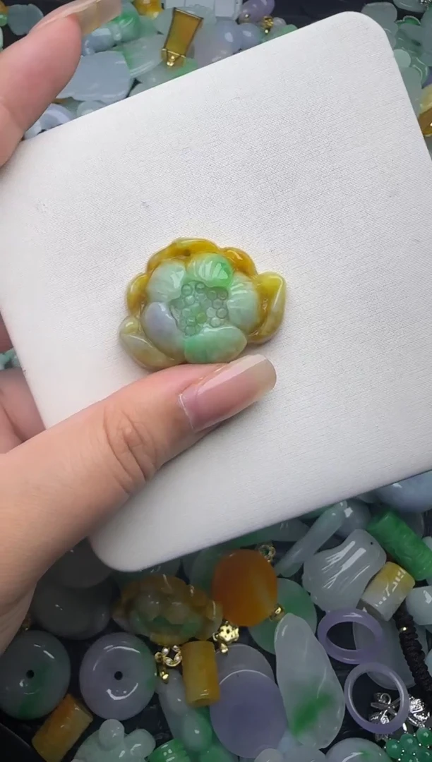 翡翠未镶嵌颈饰天然缅甸翡翠吊坠