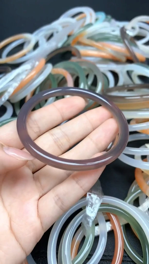 手镯玛瑙/玉髓未镶嵌锦**开手镯