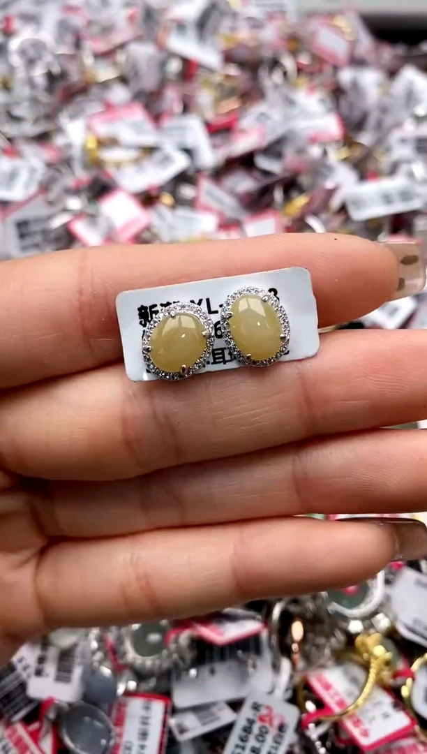 【闪购商品】翡翠戒指银S925镶嵌3333333     9