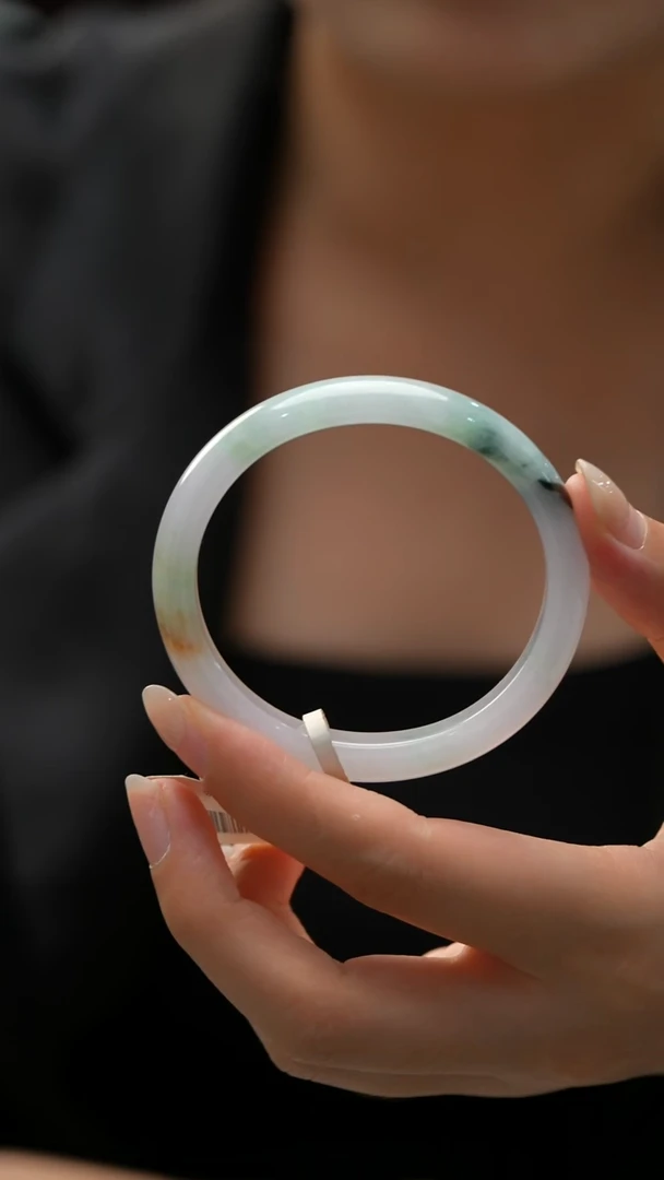 未镶嵌手镯（贵妃镯）翡翠50号