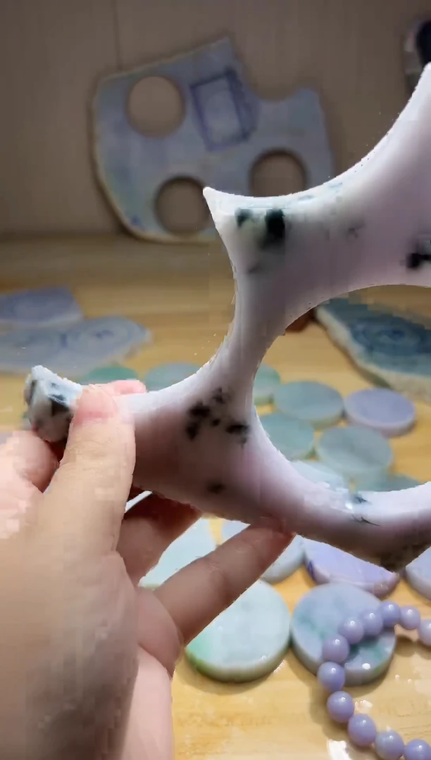 翡翠未镶嵌颈饰翡翠A货 姜谭571