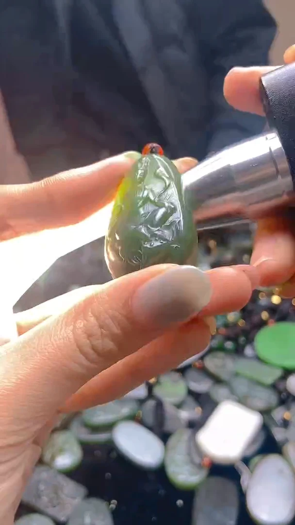 颈饰未镶嵌和田玉1