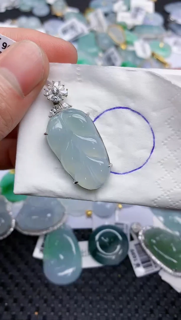 颈饰银S925镶嵌翡翠   天然翡翠A货  百元以上9米证书费自理