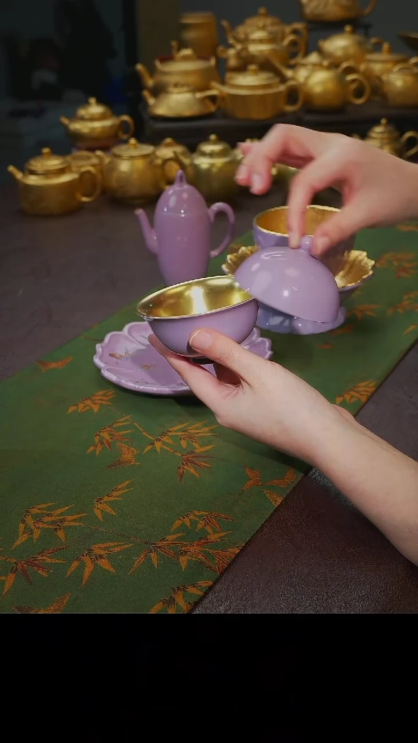 茶杯紫砂【宜景窑烟幕紫系列】亮光金乳钉盖碗