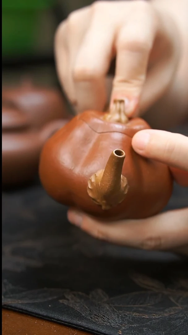 茶壶紫砂光素小南瓜·壶微瑕