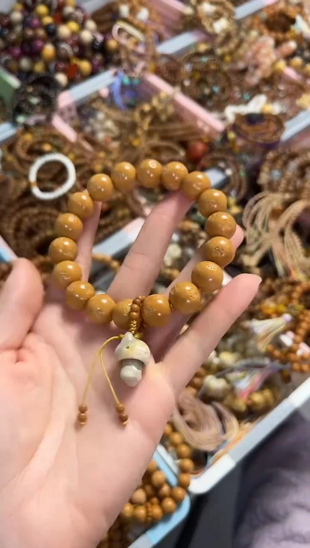 未镶嵌手串石英质玉（阿拉善玉）猴头猫爪搭配阿拉善玉躲猫猫多样性