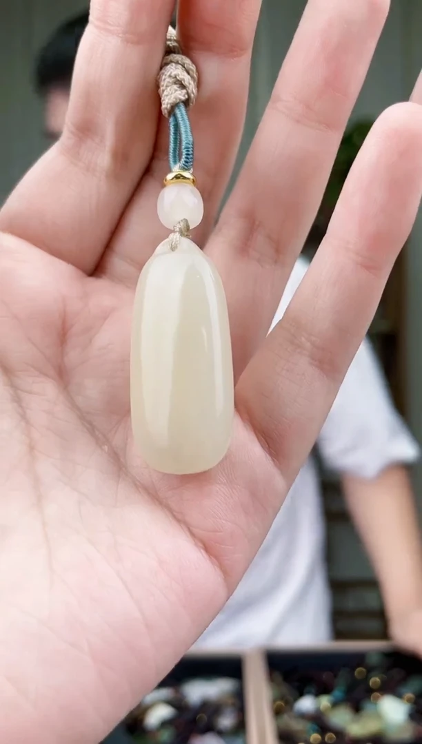 和田玉未镶嵌挂件拍一发一，多样性发货！