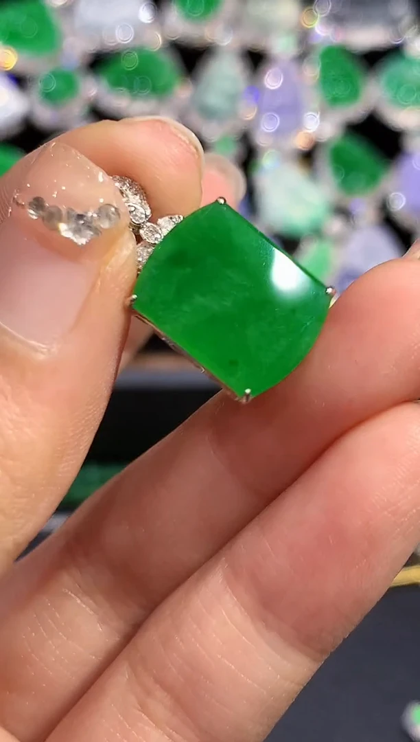 吊坠(不含链)18K金镶嵌翡翠OHY多样性发其一