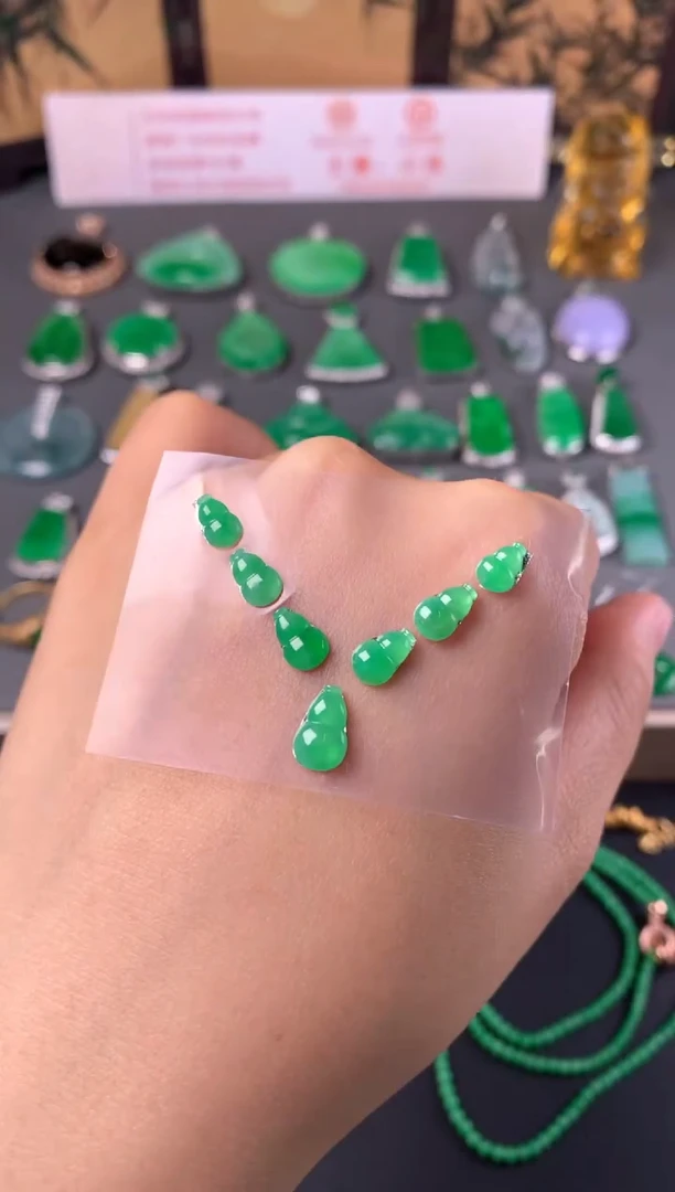 未镶嵌定制翡翠裸石（镶嵌定制）