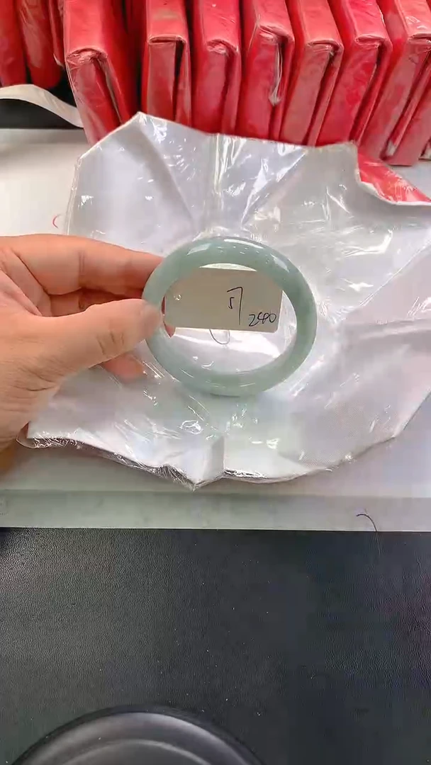 未镶嵌手镯翡翠240