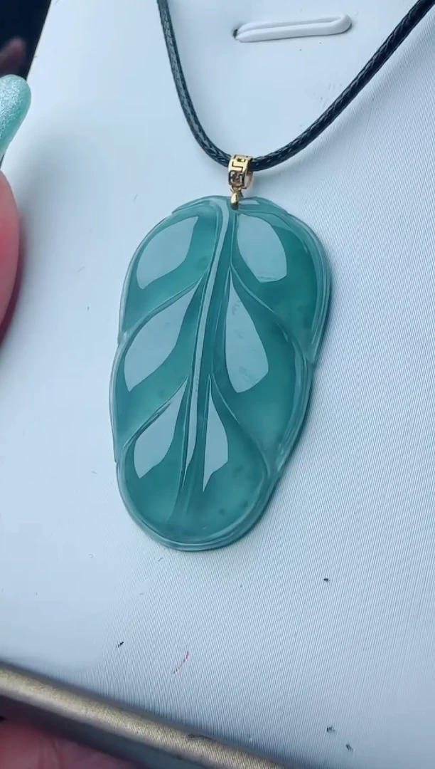 【闪购商品】翡翠颈饰18K金镶嵌多样性随机一件发货