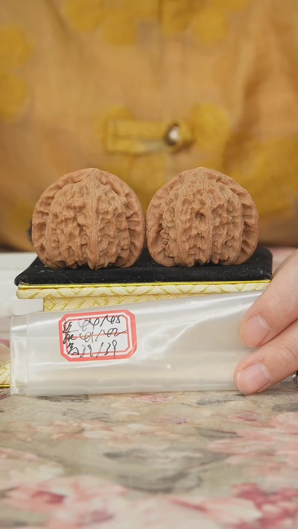 把件文玩核桃白狮子