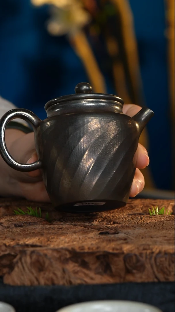 【闪购商品】【266】柴烧壶LT00266