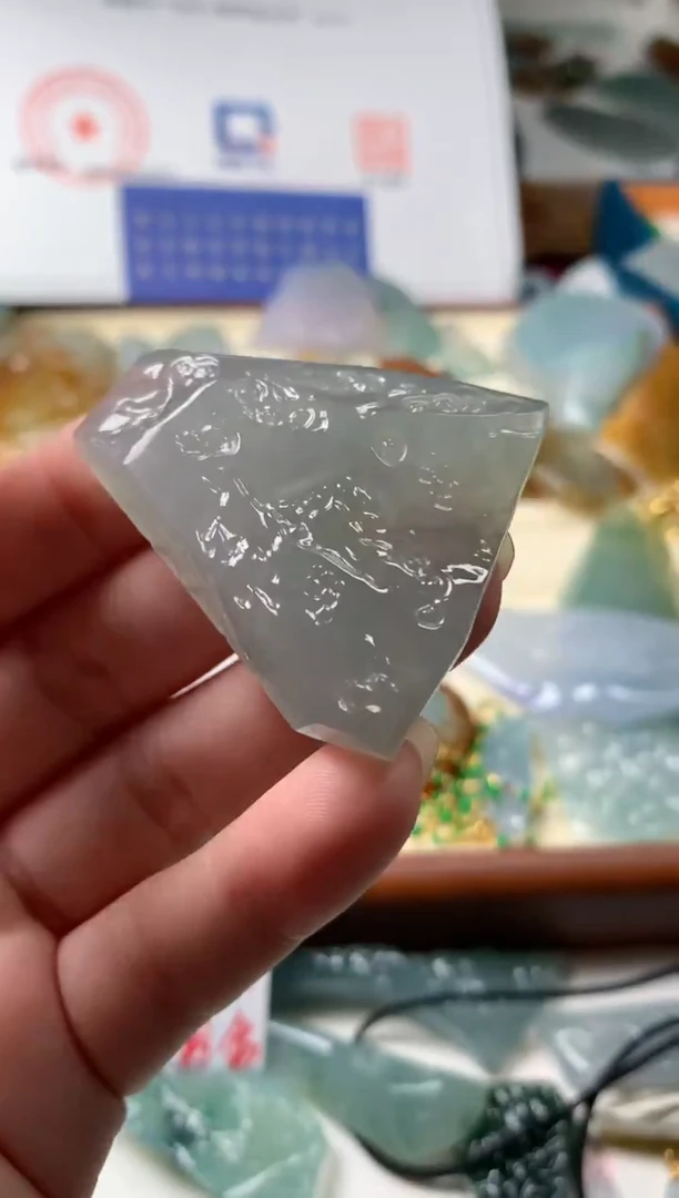 【闪购商品】翡翠颈饰未镶嵌吊坠