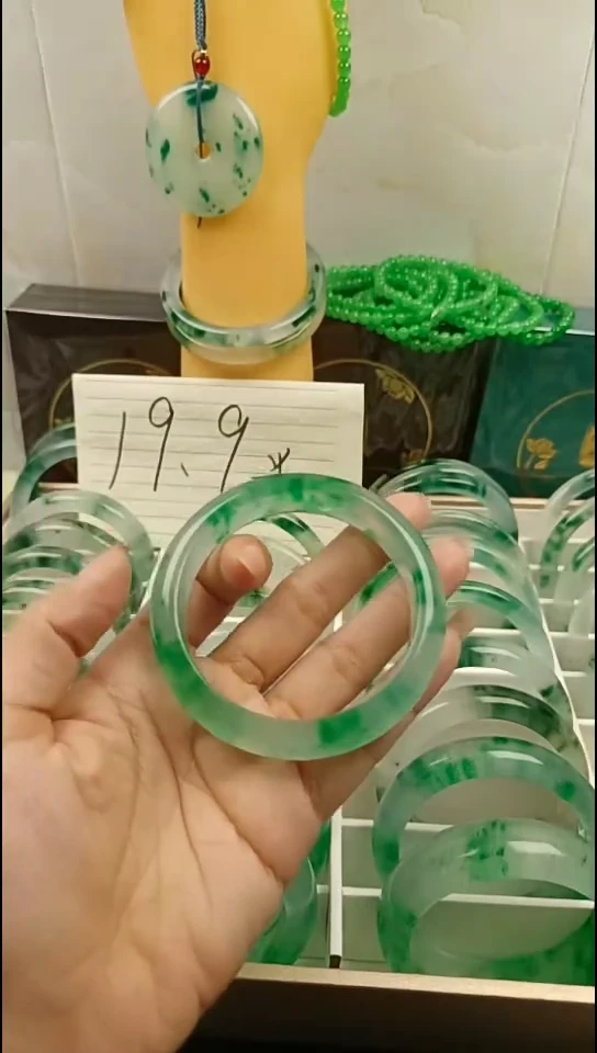 玛瑙/玉髓手镯未镶嵌手镯