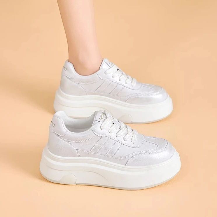 厚底增高时尚小白鞋女2025春秋新款百搭轻便运动小个子休闲板鞋潮