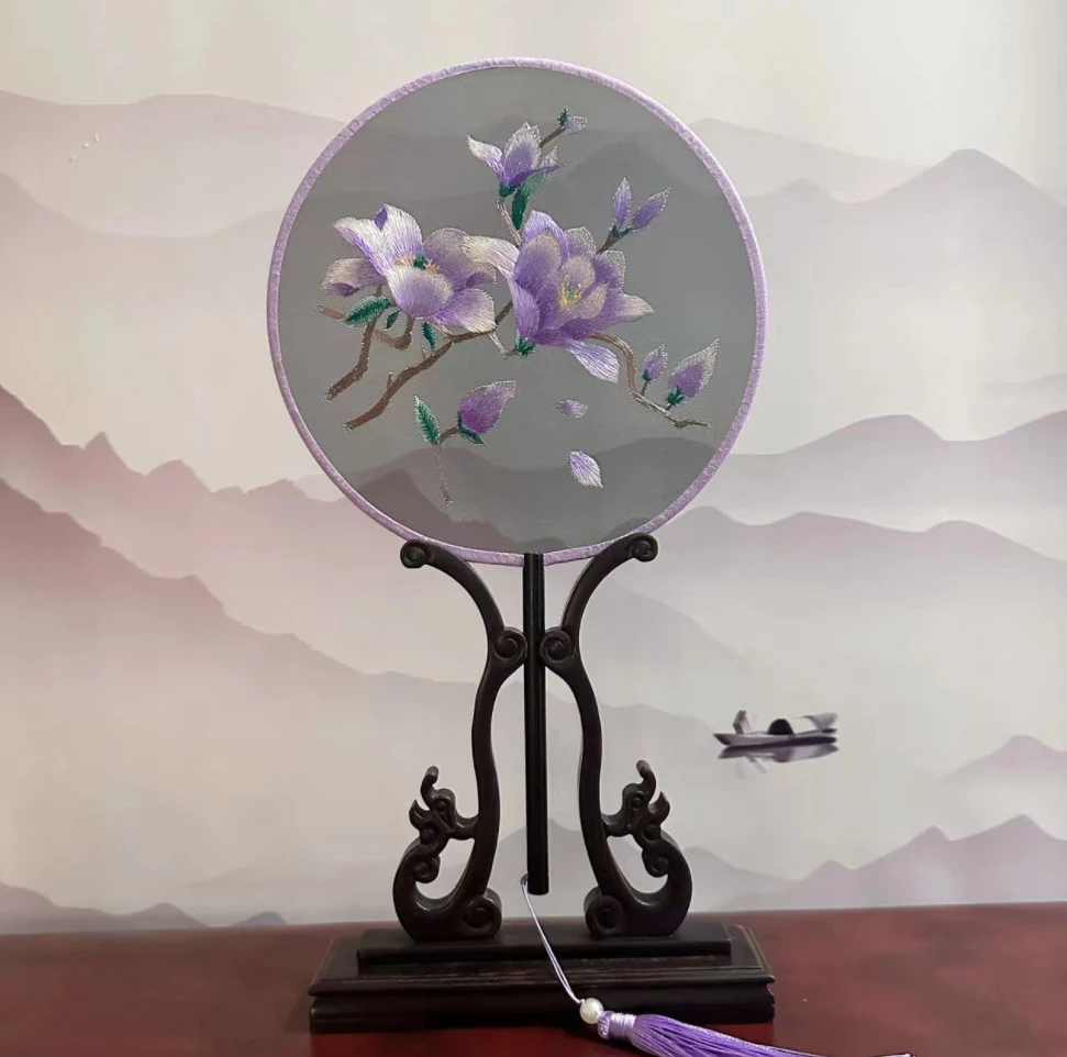 109 黑底紫玉兰 满边绣双面绣苏绣团扇非遗传承