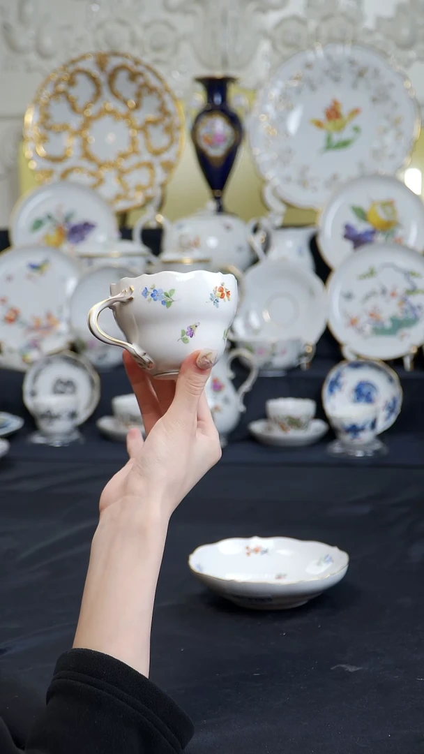 骨瓷婷婷中古器物如图所示115