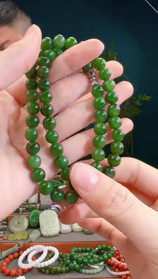 颈饰未镶嵌和田玉一物一证 拍一单发一个