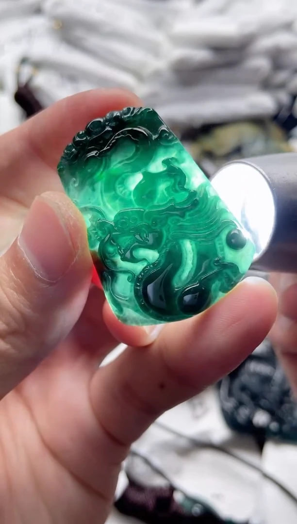 翡翠未镶嵌颈饰88888888888