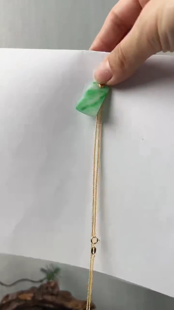 【闪购商品】翡翠颈饰18K金镶嵌平安牌