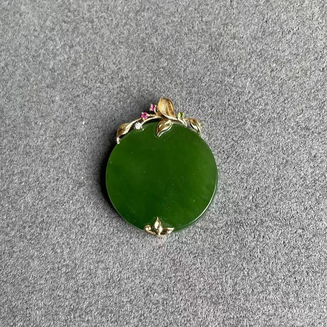 18K金镶嵌天然和田碧玉圆牌吊坠气质精美挂坠绿色
