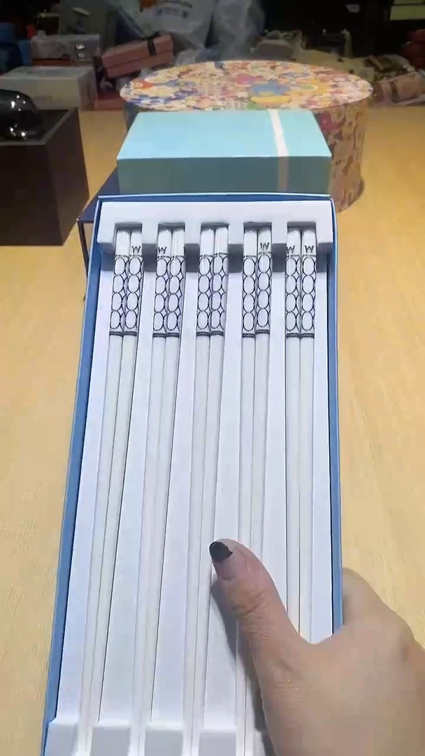 【闪购商品】瓷片锅碗瓢盆一件不剩