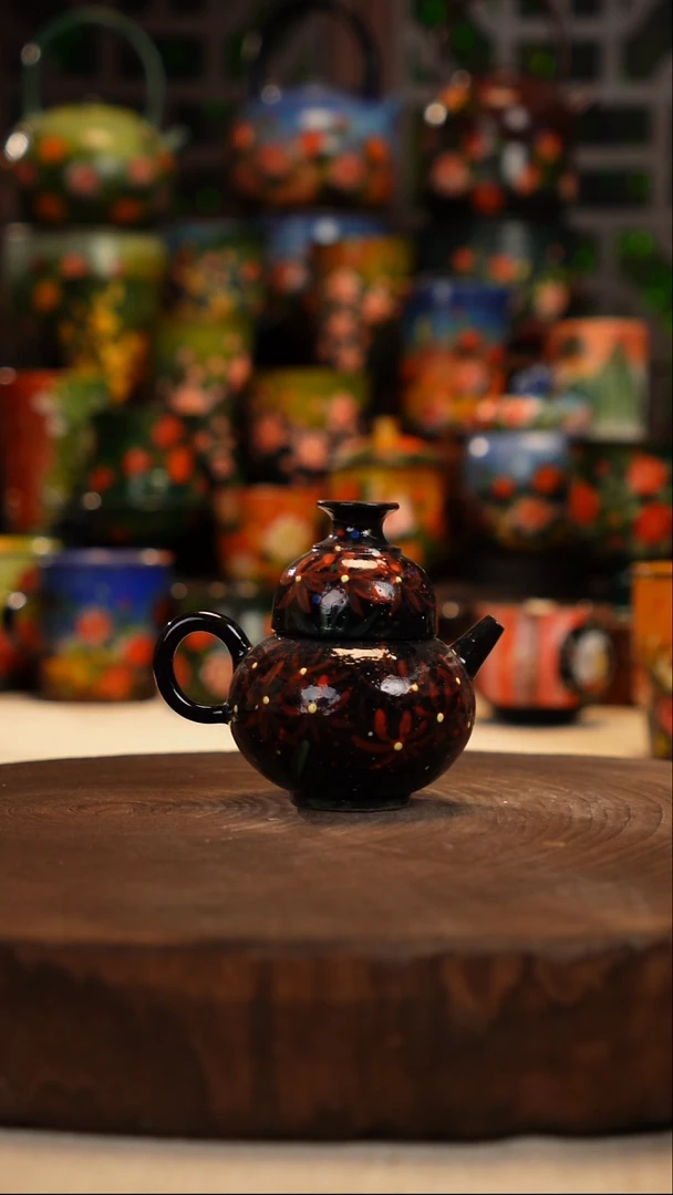 油画   釉下彩   壶