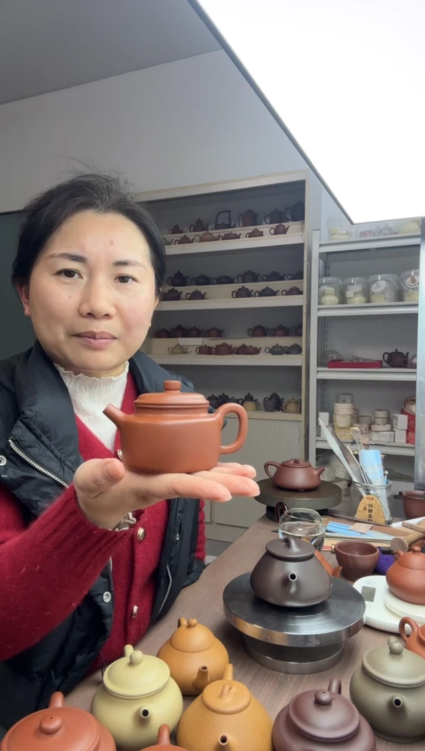 茶壶朱泥微瑕德钟140cc（原矿小煤窑朱泥）