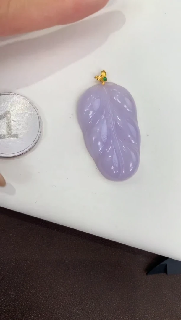 颈饰18K金镶嵌翡翠天然缅甸a货翡翠