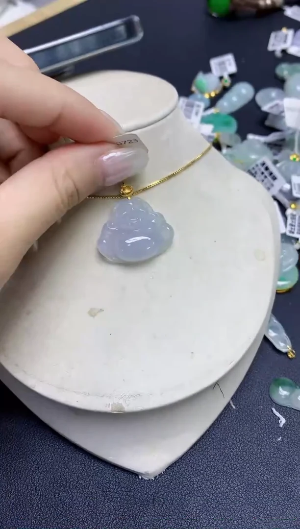 颈饰18K金镶嵌翡翠天然缅甸翡翠A货多样性发一件