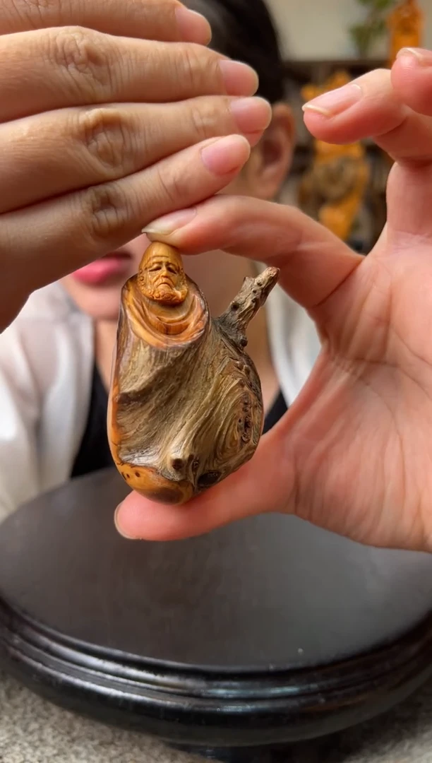 柏木（崖柏）峰**秋崖柏小件