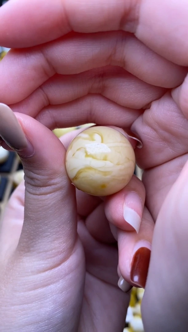 【闪购商品】琥珀裸石未镶嵌大小姐珠宝84