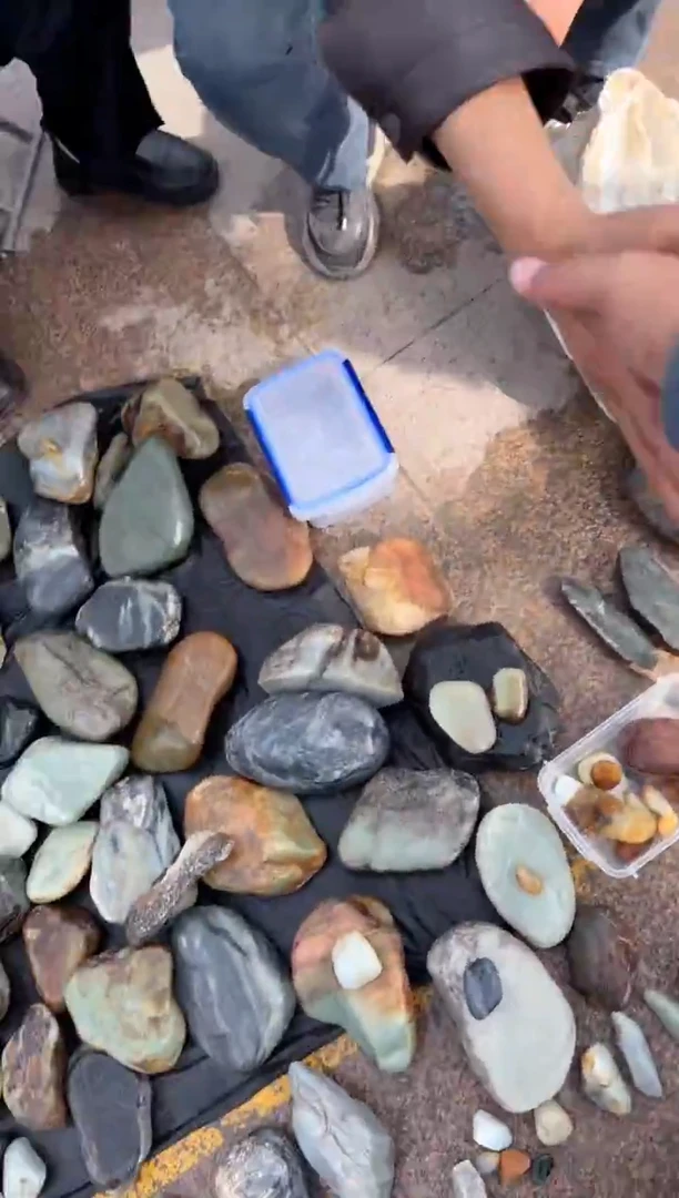 未镶嵌和田玉挂件和田玉