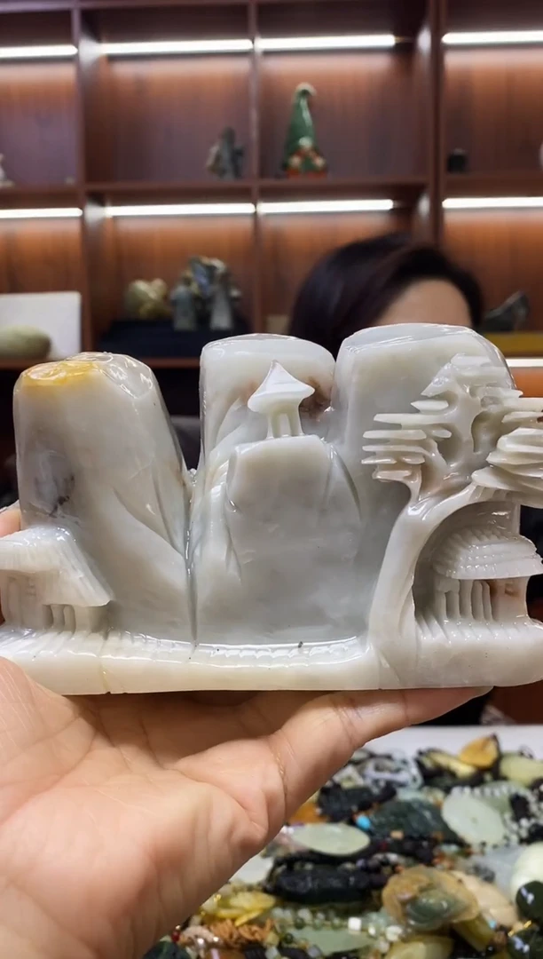 未镶嵌蛇纹石玉摆件