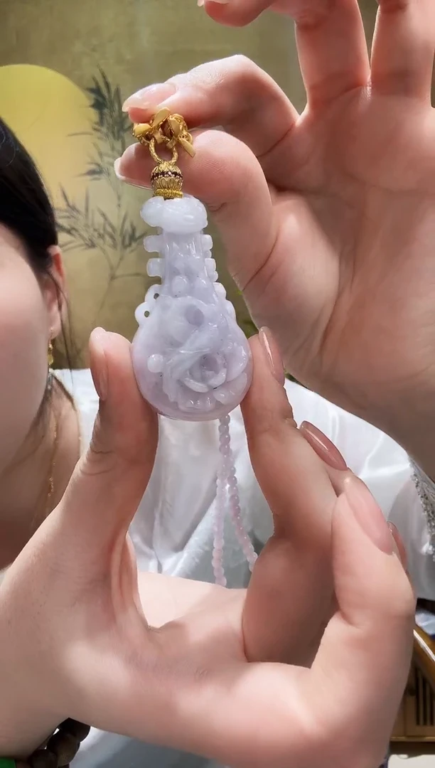 颈饰未镶嵌翡翠吊坠