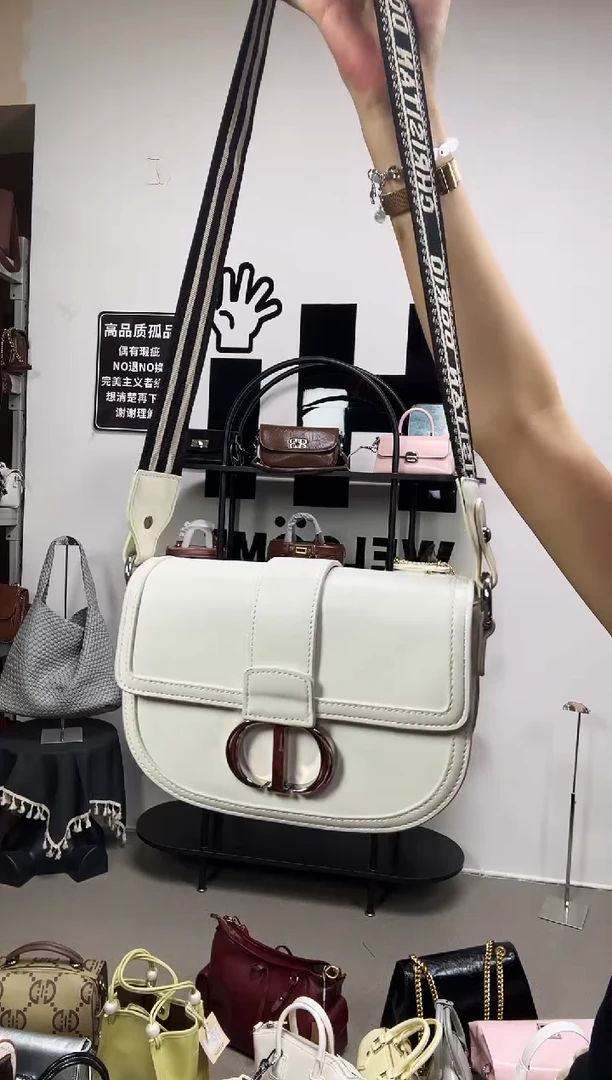 小牛皮（革）福利款（默认微瑕）不退不换：132