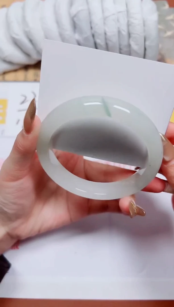 【闪购商品】石英质玉手镯未镶嵌K23-64.1