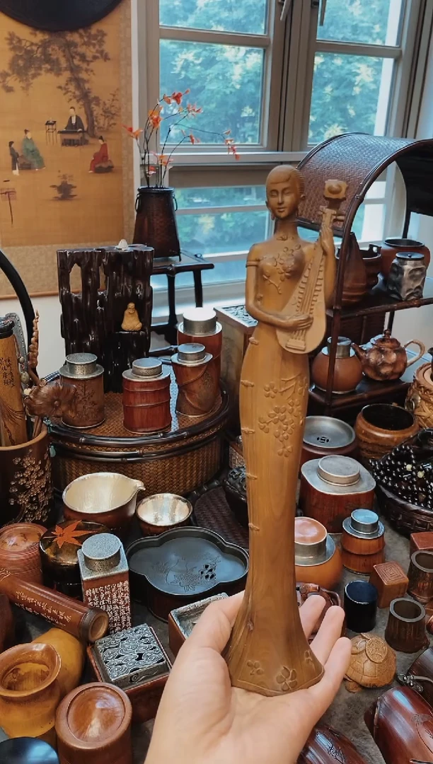 公***苏黄杨木精品人物雕像