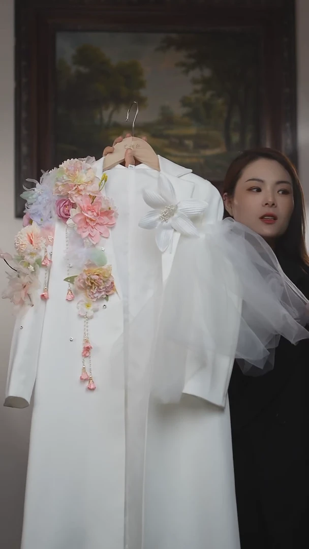160码白色装饰长外套艺桐轩儿童潮服