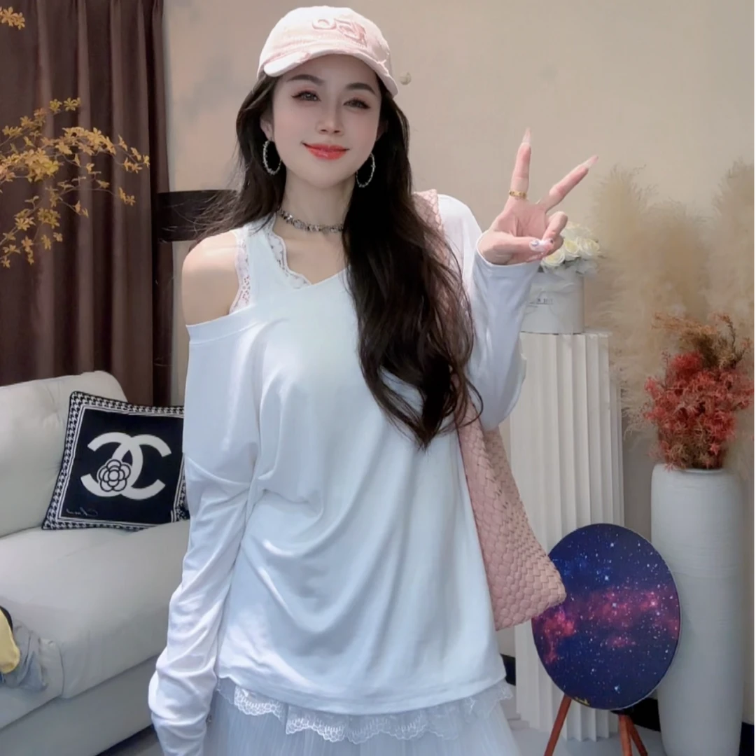 L.X~白色斜肩长袖T恤女新款防晒罩衫设计感宽松休闲露肩上衣6156