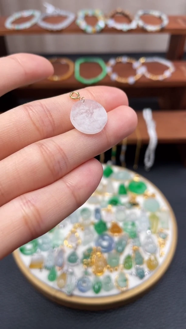 【闪购商品】翡翠吊坠(不含链)18K金镶嵌一个  JK709