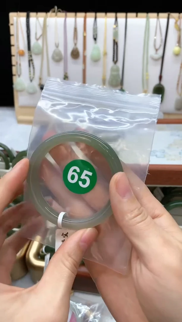 未镶嵌手镯和田玉不***?手镯3