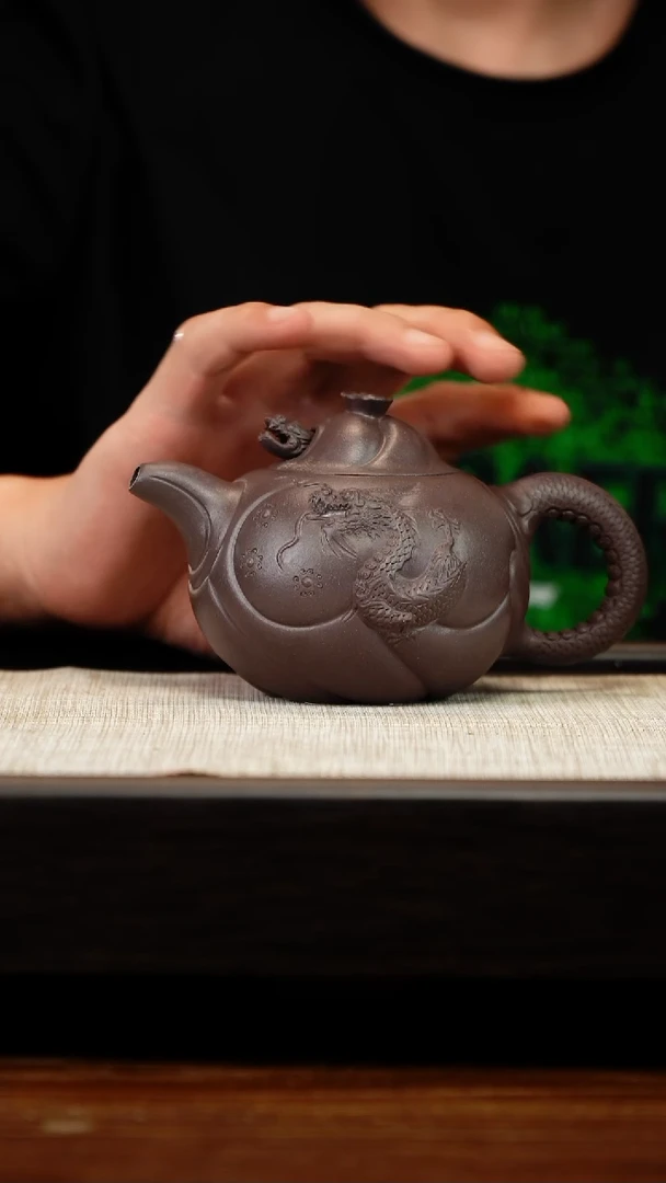 茶壶紫砂四底鱼化龙