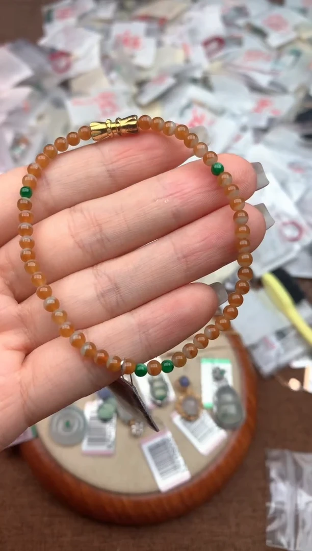 未镶嵌挂件翡翠—