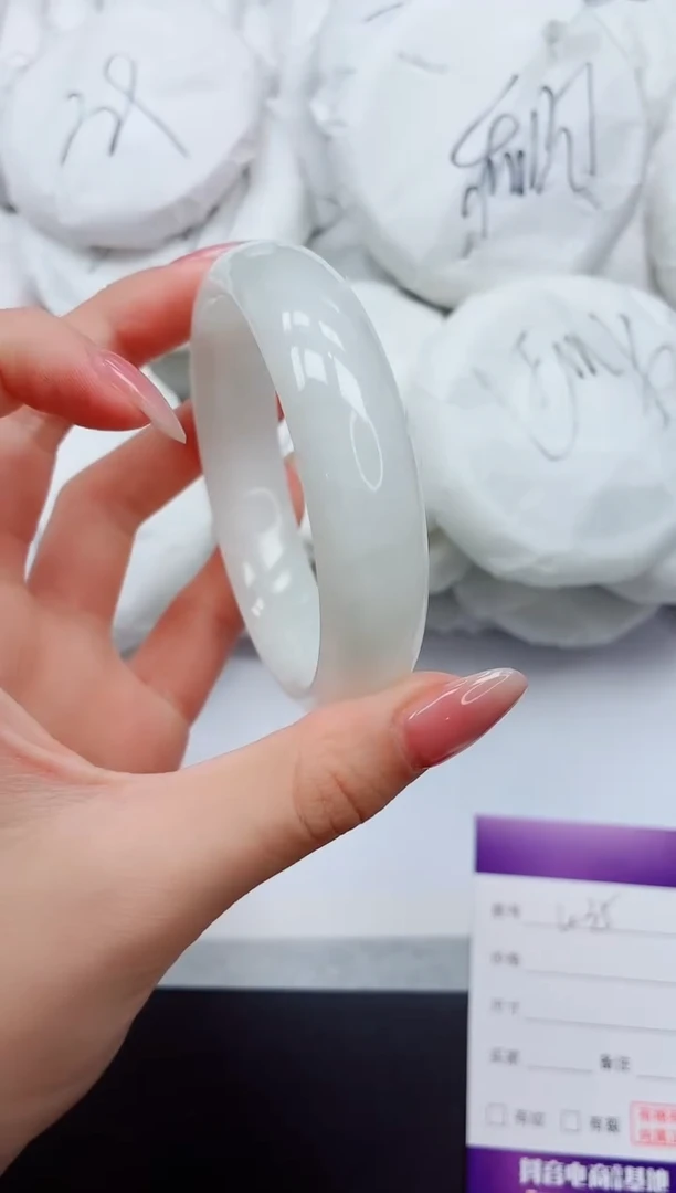 未镶嵌手镯和田玉28K35-57