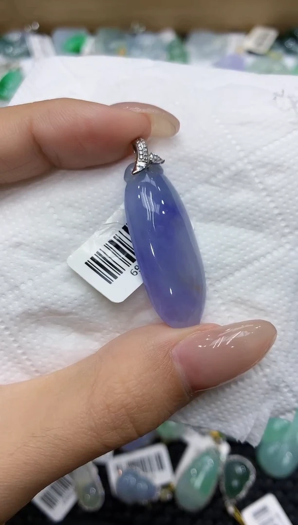 翡翠18K金镶嵌颈饰111111111111