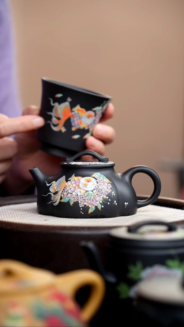 茶壶紫砂云雾天青海棠壶泥绘绣球鱼+杯