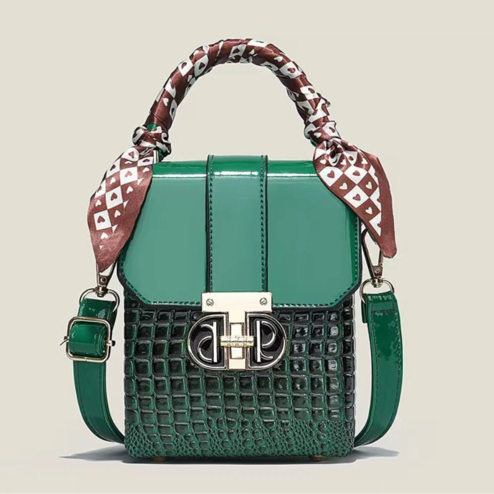 纹春夏都市简约高奢蛇纹轻奢斜挎包菱格小方包单根